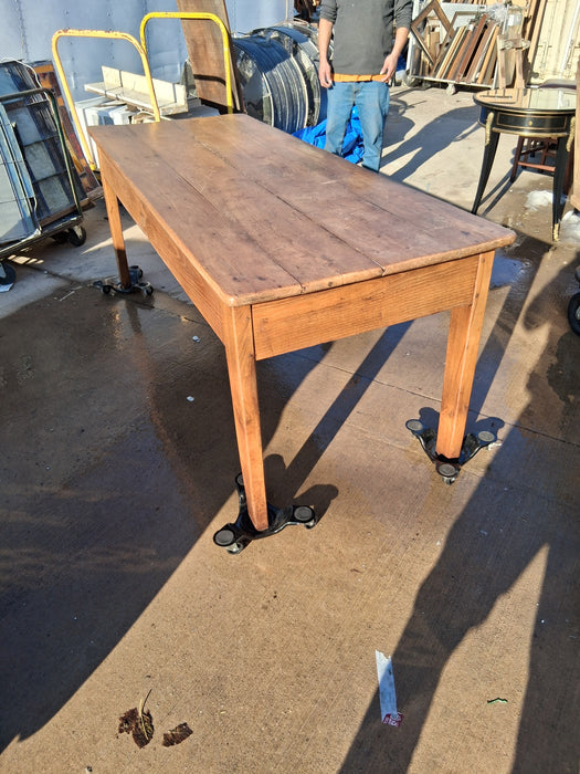 18TH CENTURY FRENCH ELM WORK TABLE WITH END DRAWER