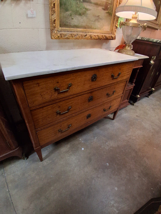 19TH CENTURY EARLY LOUIS XVI LIGHT MAHOGANY WHITE MARBLE TOP 3 DRAWER CHEST