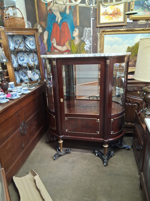 CURVED LOUIS XVI WHITE MARBLE TOP VITRINE