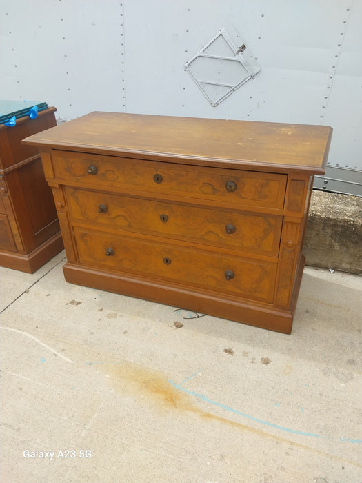 MEDIUM LOW 3 DRAWER AMERICAN CHEST