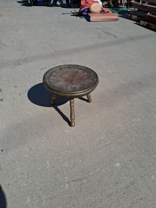 ROUND BRASS STOOL