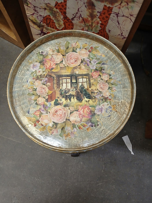 ROUND DECOUPAGE ROSES TRAY WITH GALLERY