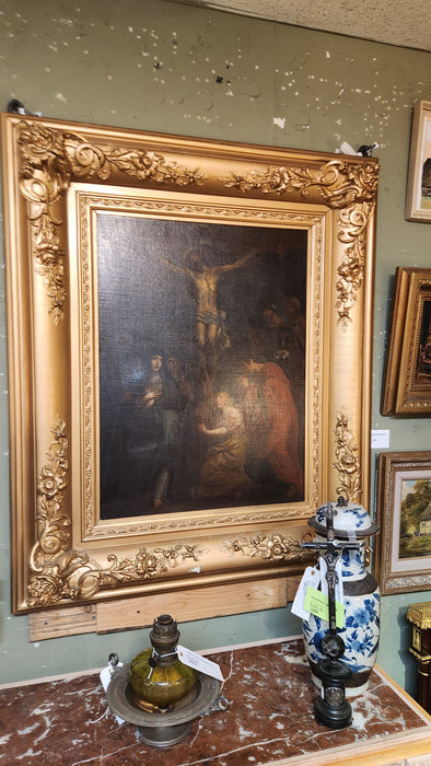 LARGE 17TH CENTURY GOLD FRAMED SPANISH SCHOOL CRUCIFIX OIL PAINTING