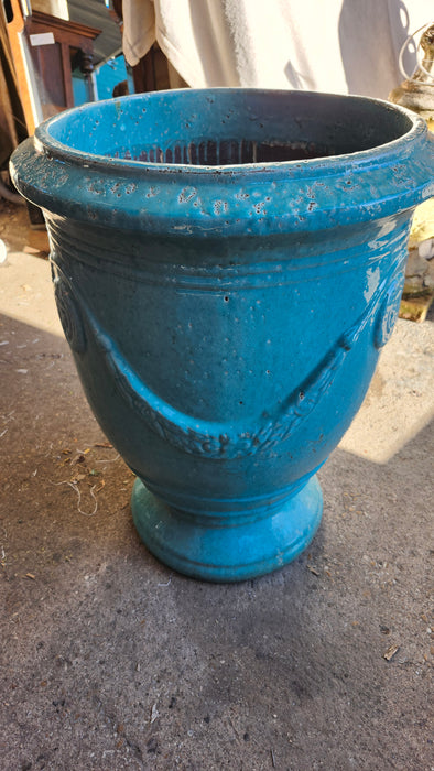 TURQOUISE LARGE PLANTER FESTOONED