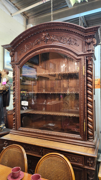 ARCHED TOP BARLEY TWIST OAK GAME? SINGLE DOOR BOOKCASE