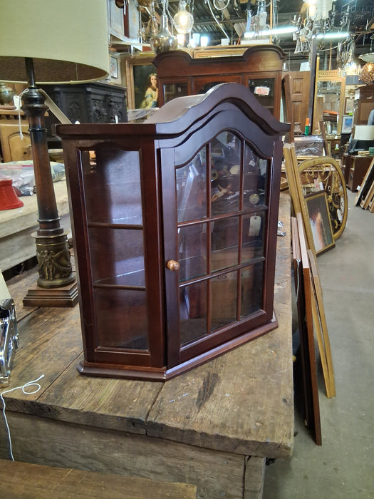 SMALL DUTCH WALL CURIO