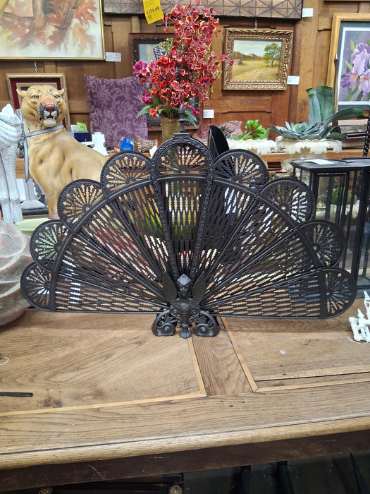BLACK IRON PEAKOCK FIRE SCREEN