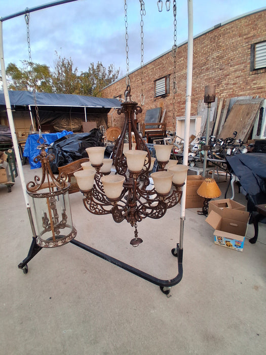 12 LIGHT METAL CHANDELIER WITH GLASS GLOBE