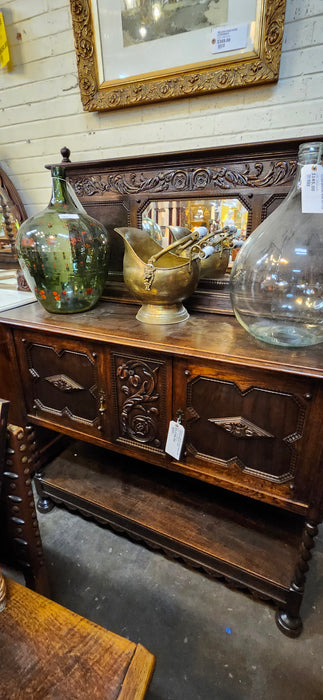 FRENCH TUDOR OAK SHALLOW SIDEBOARD ON LEGS