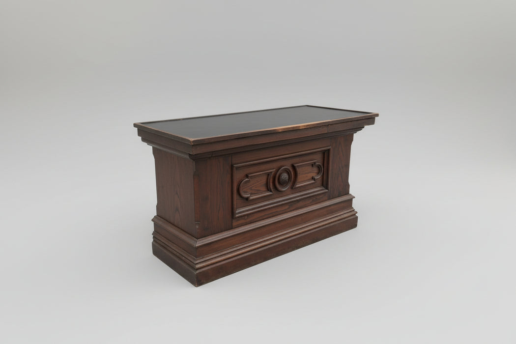 LARGE VARNISHED OAK SHOP COUNTER