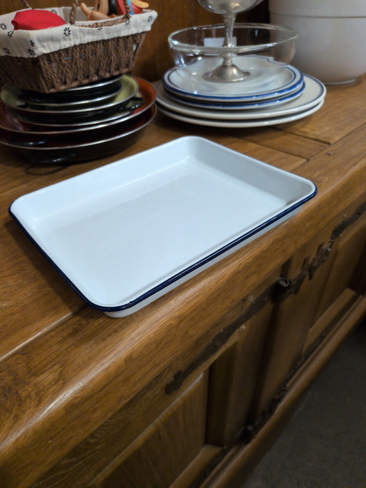 SMALL ENAMEL WARE TRAY