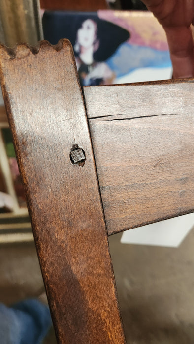 SPINDLE BACK VANITY CHAIR