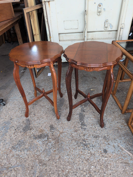 PAIR OF SCALLOPED EDGE INLAID 1930'S LAMP TABLES
