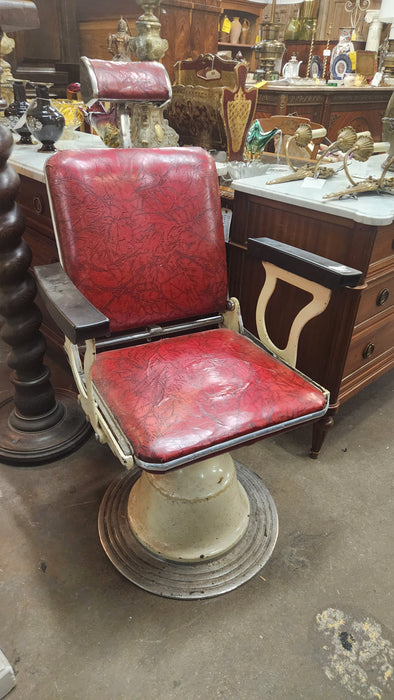 RED BARBER CHAIR