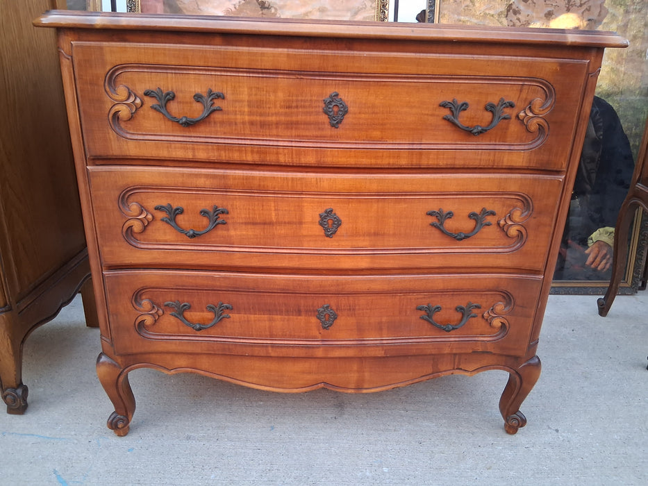 LOUIS XV CHERRY COMMODE