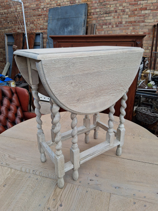 WHITE WASH BARLEY TWIST DROP LEAF TABLE