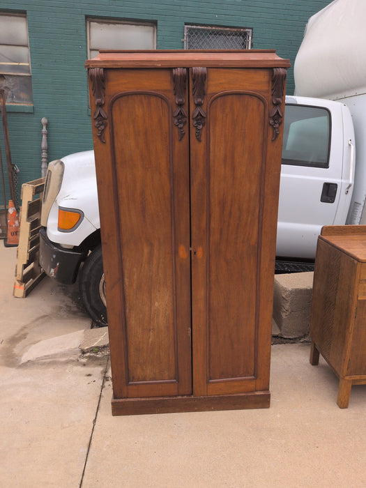 2 DOOR VICTORIAN WARDROBE