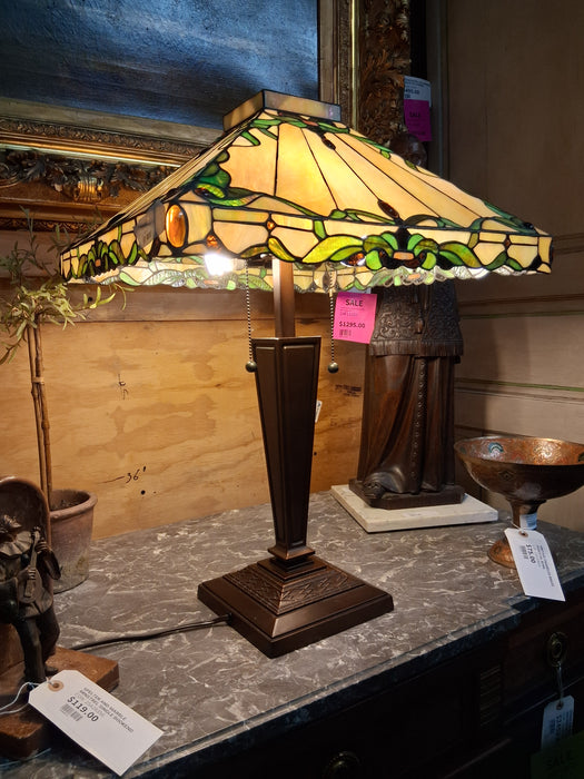 LARGE SQUARE  STAINED GLASS SHADE LAMP