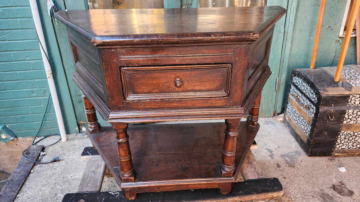 LOW 18TH CENTURY CANTED CORNER OAK  CONSOLE WITH DRAWER