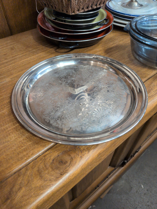 SIMPLE ROUND SILVER PLATE TRAY