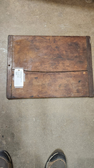 PRIMITIVE RECTANGULAR CUTTING BOARD