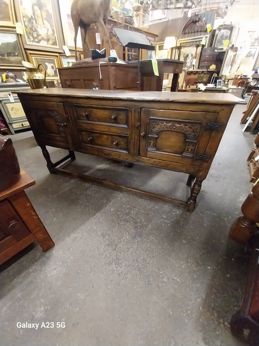 SMALL SHALLOW ENGLISH DARK OAK SERVER WITH STRETCHER