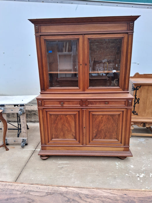 LOUIS PHILIPPE MAHOGANY 2 PIECE VITRINE CABINET