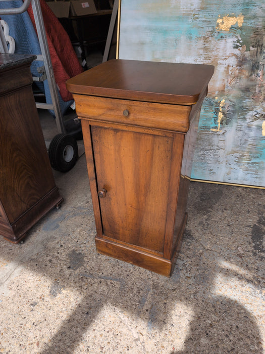 LOUIS PHILIPPE CHERRY 1 DOOR STAND WITH DRAWER