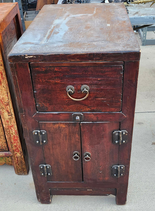 NARROW DEEP CHINESE LOW CABINET WITH 1 DRAWER