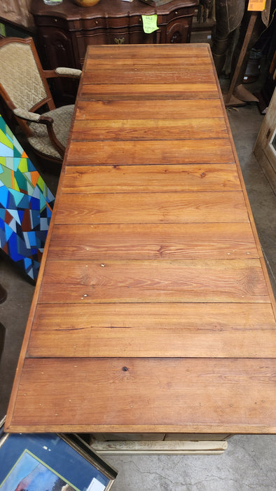 PAINTED COUNTRY MERCANTILE STYLE PINE COUNTER