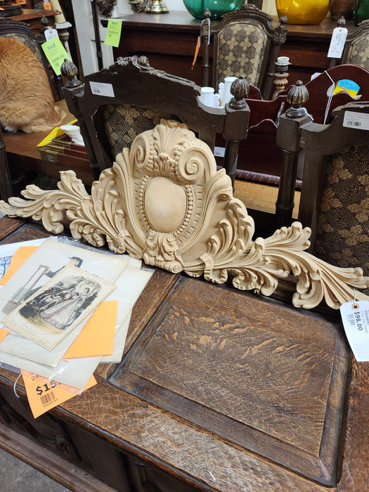 LARGE COMPOSITION PEDIMENT