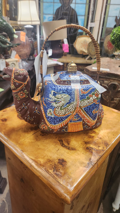 MORIAGI CAMEL TEA POT