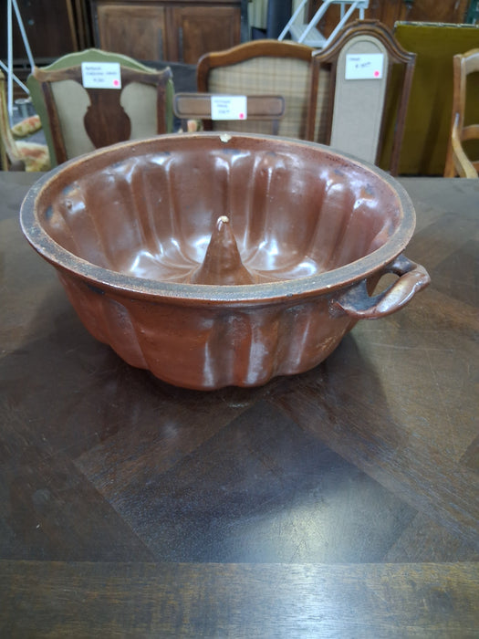 STONEWARE CAKE MOLD