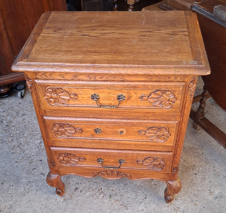 3 DRAWER SMALL COUNRTY FRENCH OAK  CHEST