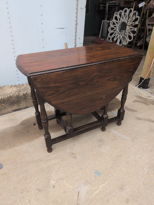 OAK DROP LEAF TABLE WITH TURNED LEGS AS FOUND