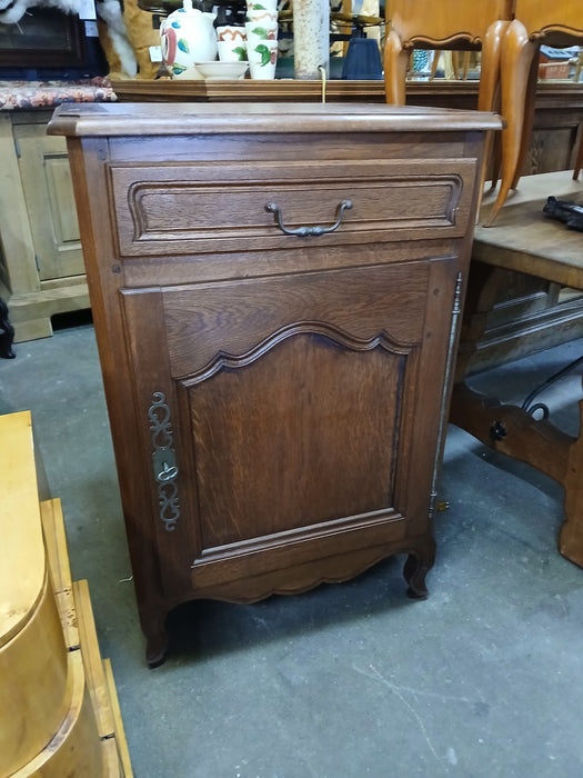 LOUIS XV OAK JAM CABINET-PEGGED