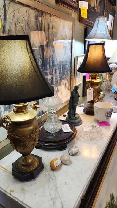 PAIR OF ORNATE ROCOCO BRASS TABLE LAMPS