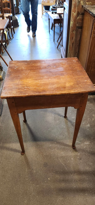 GEORGIAN PINE TABLE WITH PEGS