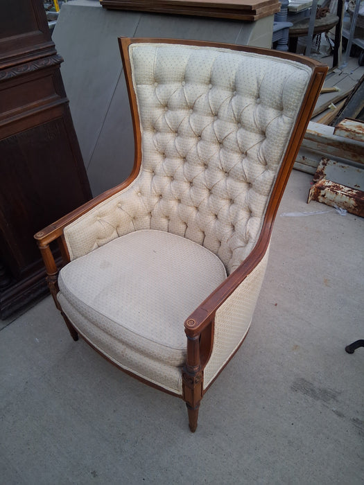 REGENCY TUFTED UPHOLSTERED CHAIR