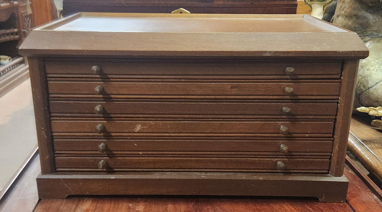 VINTAGE MAHOGANY SPECIMEN CABINET