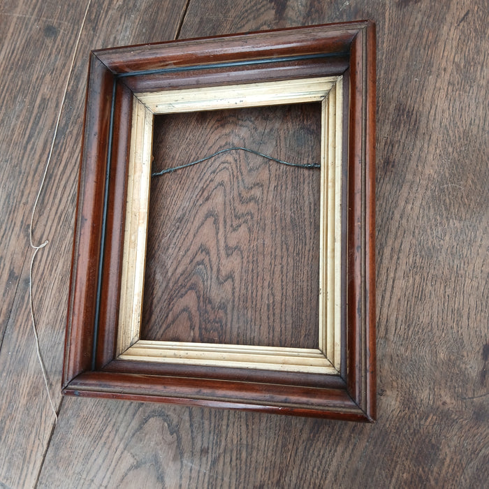 SMALL WALNUT FRAME WITH SIMPLE GILT FILET