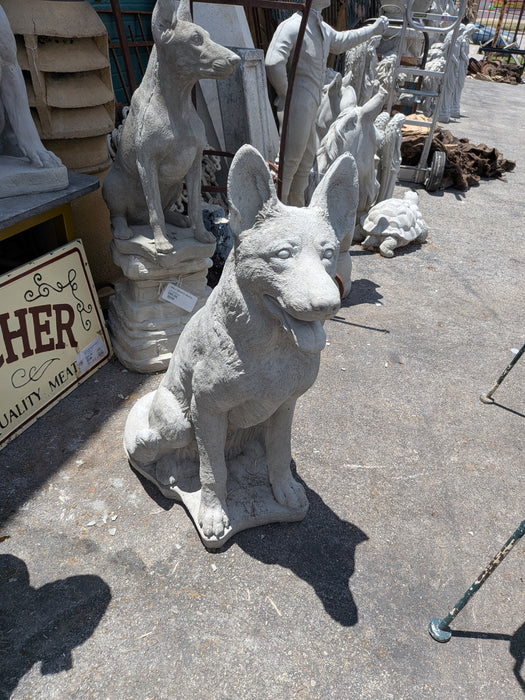 LARGE CONCRETE GERMAN SHEPHERD