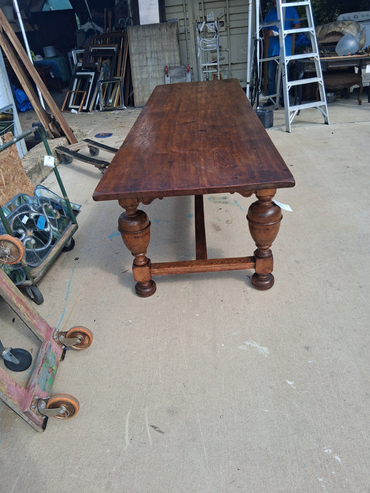 LONG OAK TUDOR MELON BALL TABLE