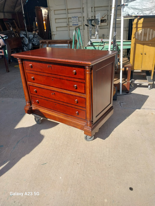 THOMASVILLE 2 DRAWER LATERAL FILE CABINET