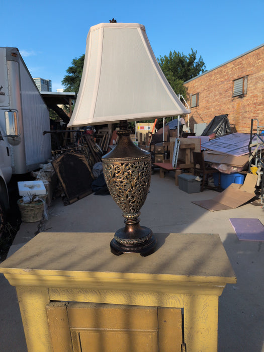 RETICULATED LAMP