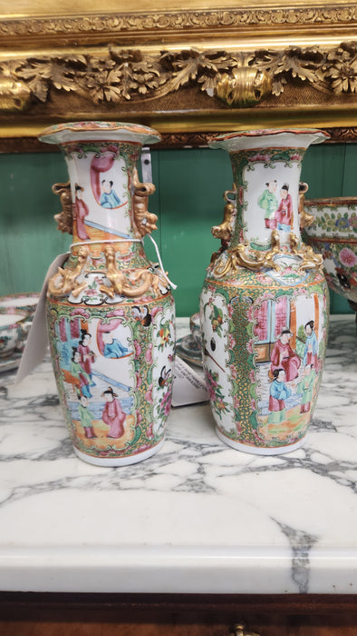 SET OF 2 SMALL CHINESE ROSE MEDALLION VASES- AS FOUND (1 SLIGHTLY LARGER)