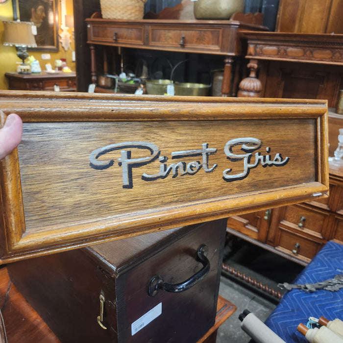 PINOT GRIS WOOD HAND PAINTED WINE NAME PLACQUE
