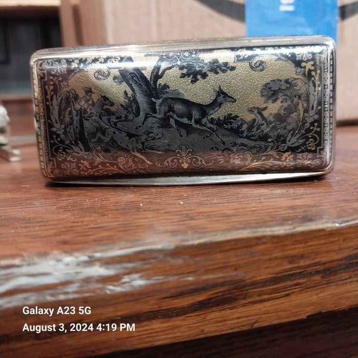 SNUFF BOX WITH HUNT SCENE