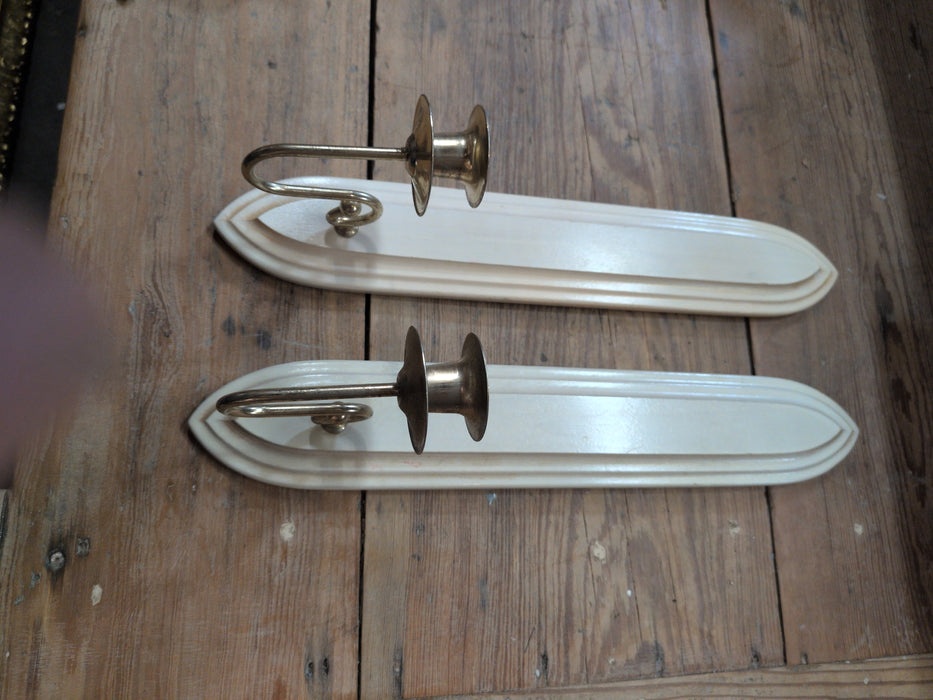 PAIR OF VINTAGE BEIGEWOOD AND BRASS CANDLE SCONCES