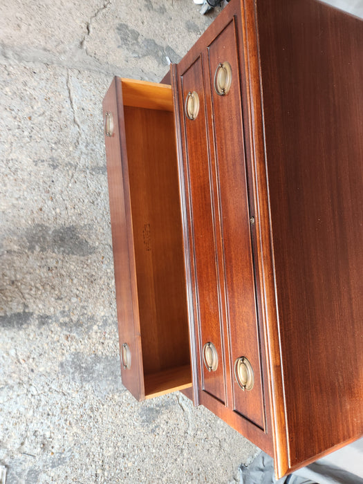 LANE MAHOGANY BLANKET CEDAR CHEST